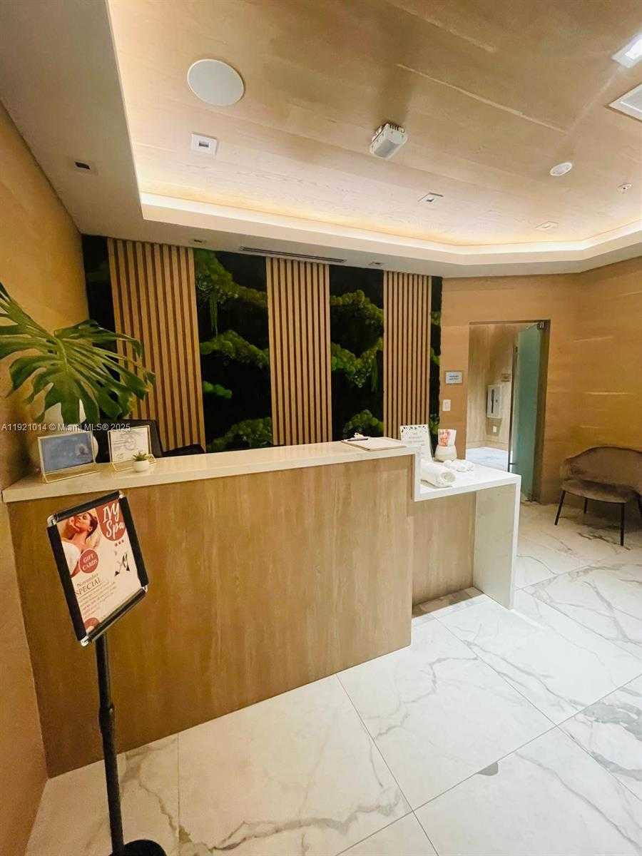 Small Image of 90 SOUTH WEST 3RD ST #2605, Miami Number 14