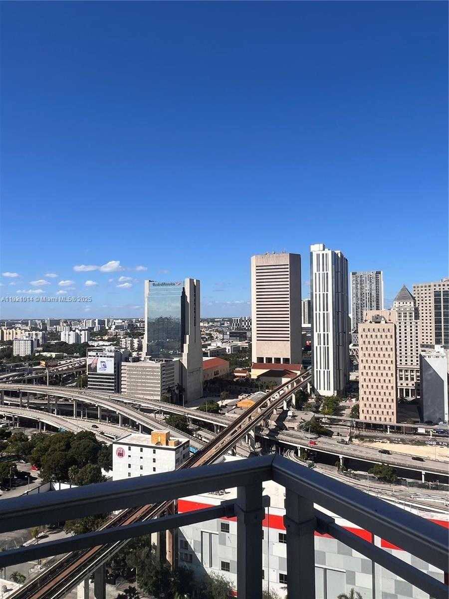 Small Image of 90 SOUTH WEST 3RD ST #2605, Miami Number 15