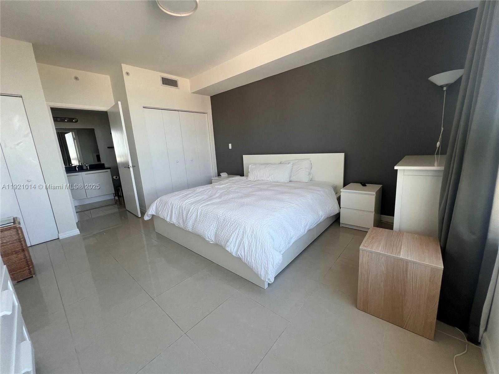 Small Image of 90 SOUTH WEST 3RD ST #2605, Miami Number 6