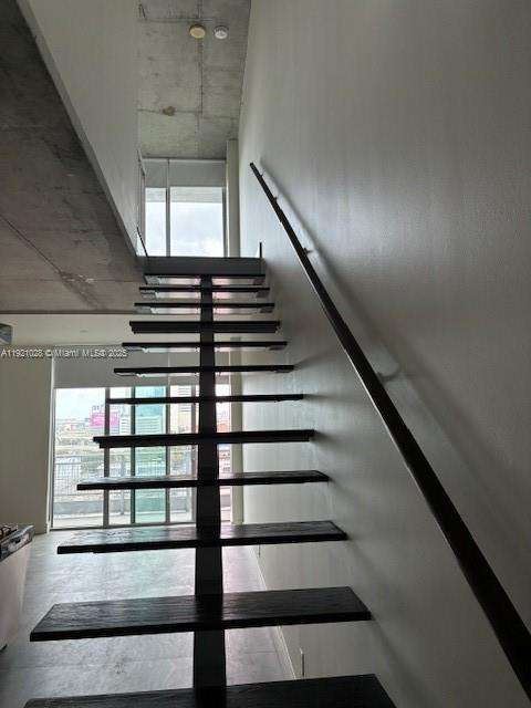 Small Image of 690 SOUTH WEST 1ST CT #1507, Miami Number 4