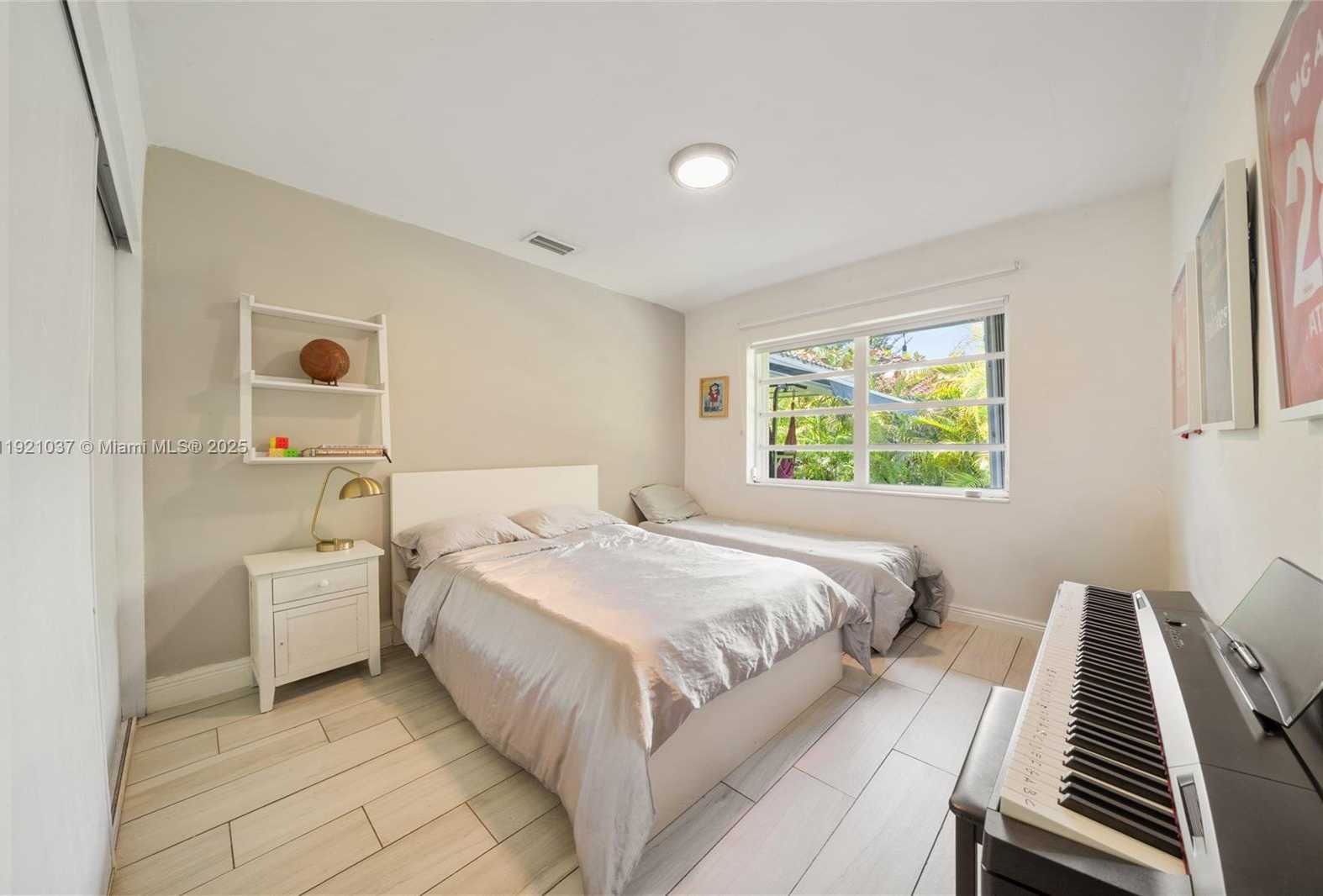 Small Image of 341 ISLAND DR, Key Biscayne Number 11