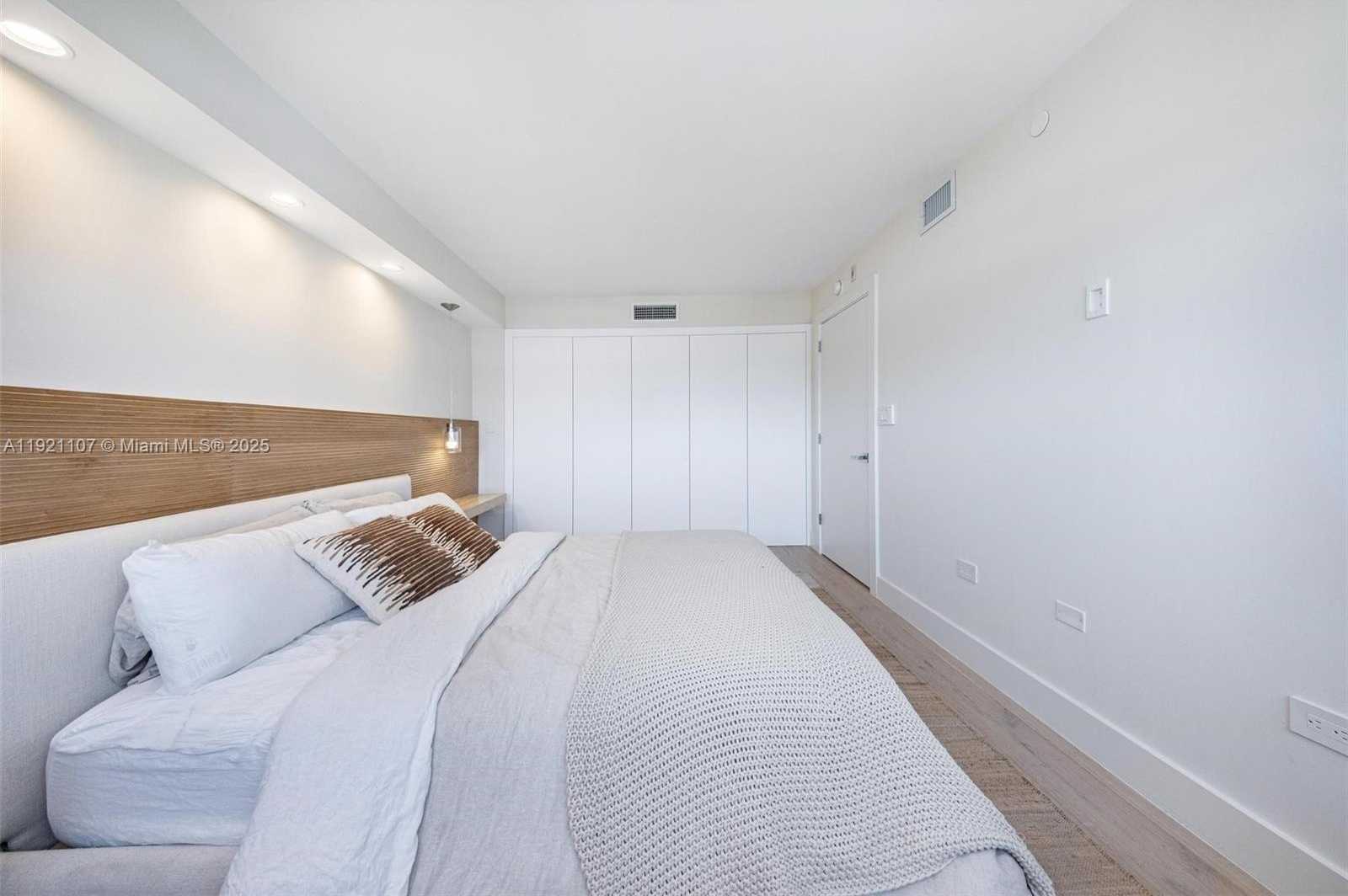 Small Image of 1881 WASHINGTON AVE #14F, Miami Beach Number 11