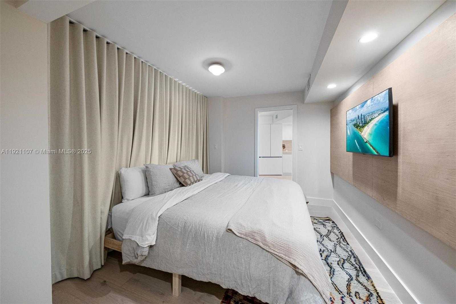 Small Image of 1881 WASHINGTON AVE #14F, Miami Beach Number 8