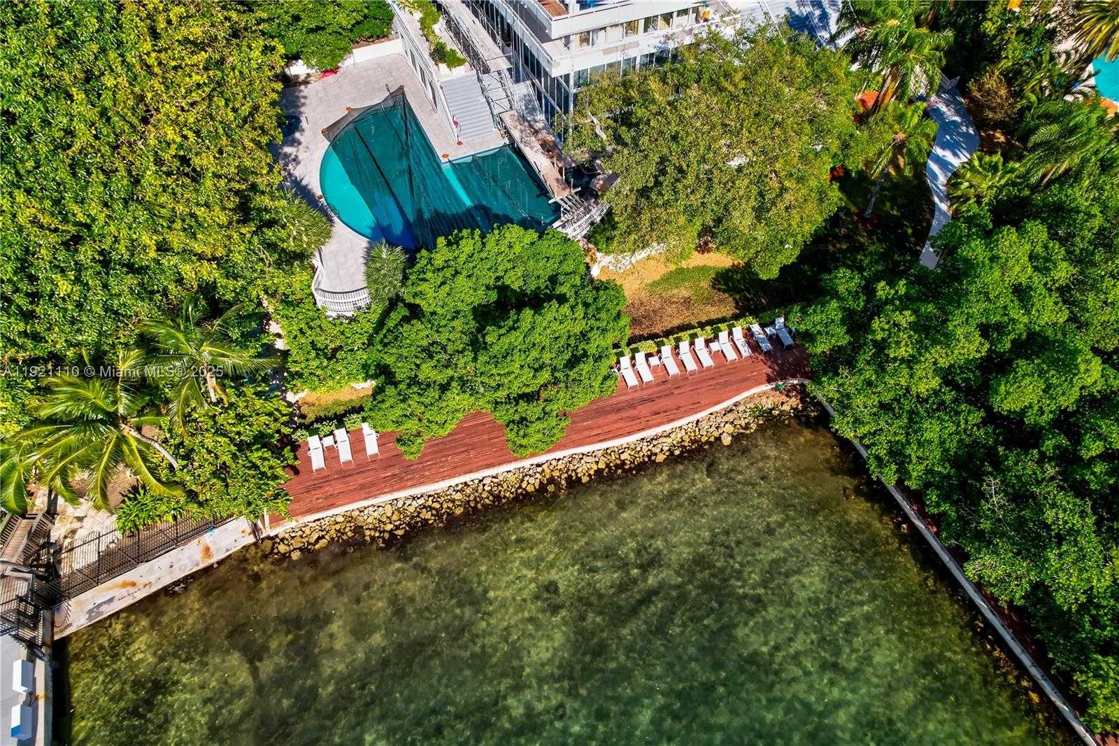 Small Image of 1627 BRICKELL AVE #1202, Miami Number 27