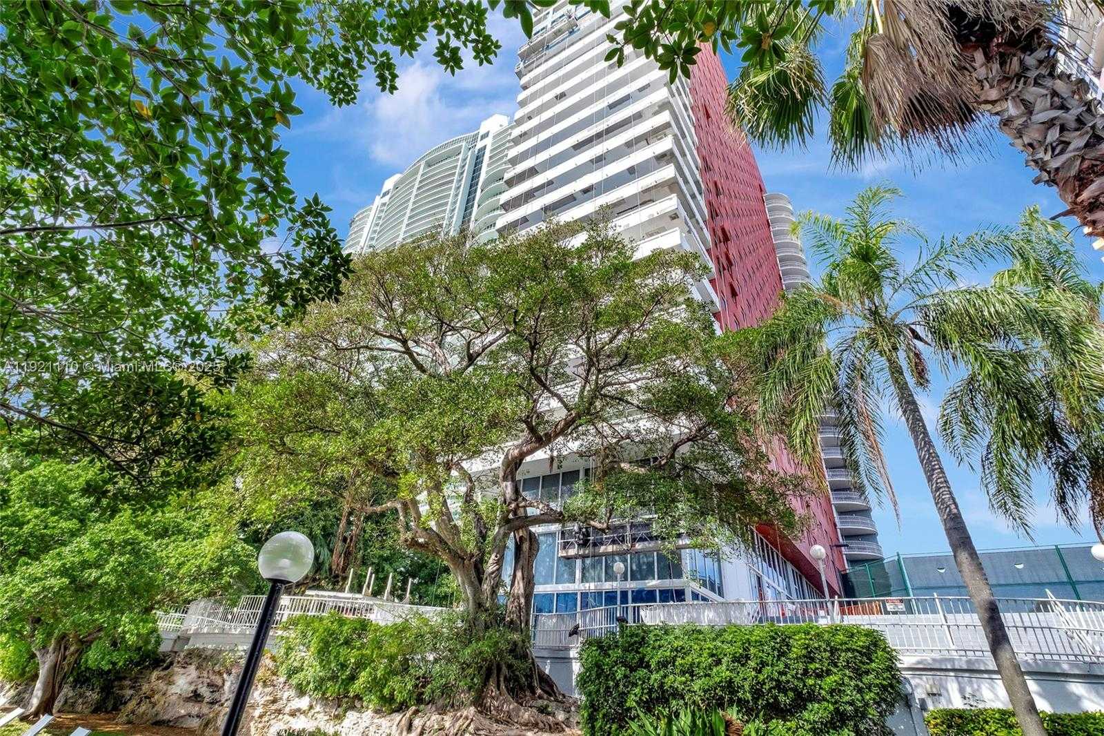 Small Image of 1627 BRICKELL AVE #1202, Miami Number 28