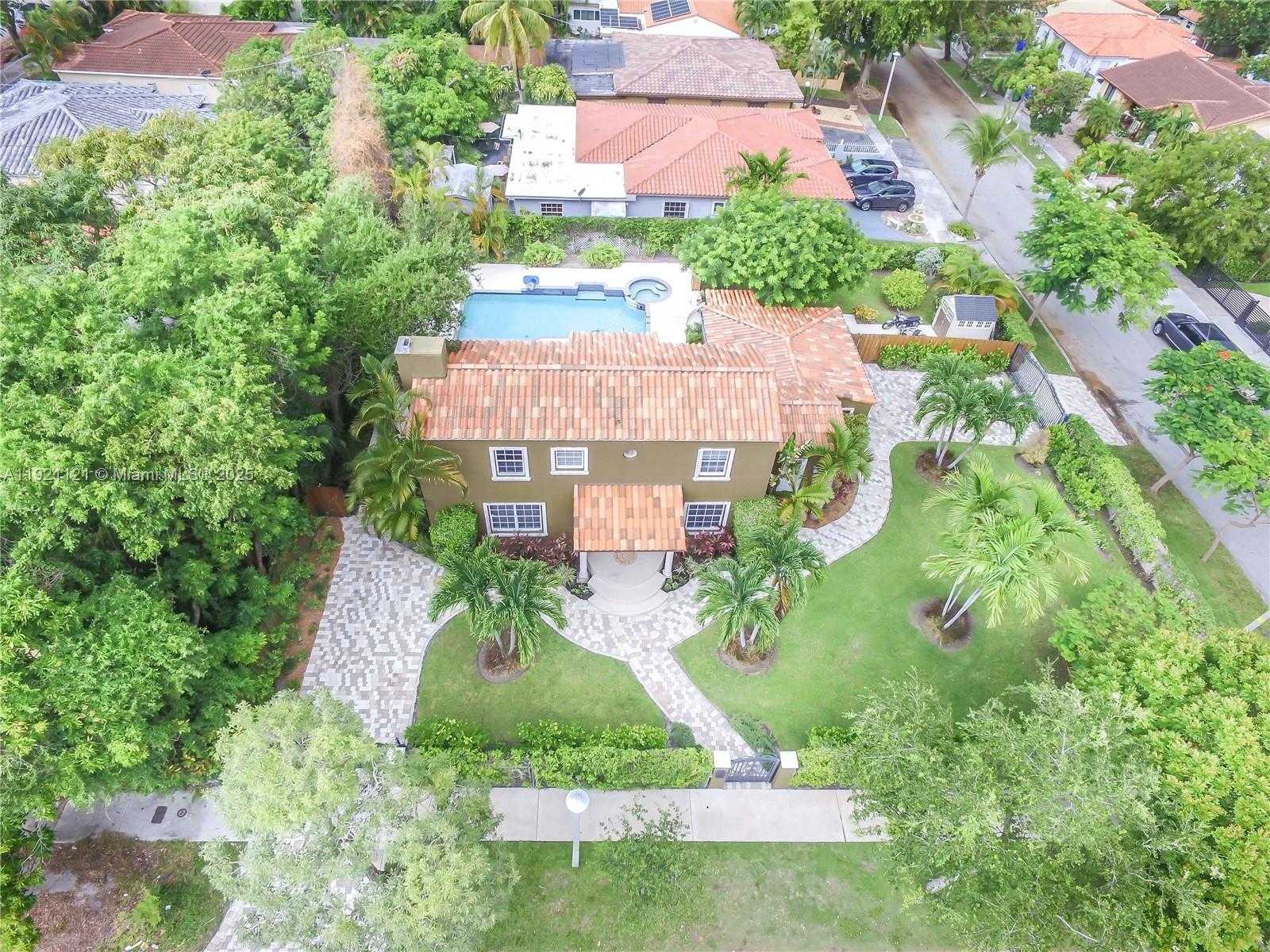 Imagen de Pequeño Objeto