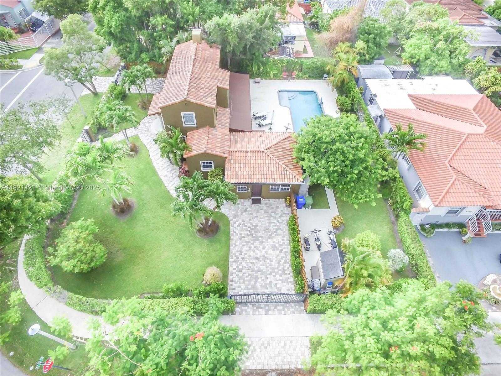 Imagen de Pequeño Objeto