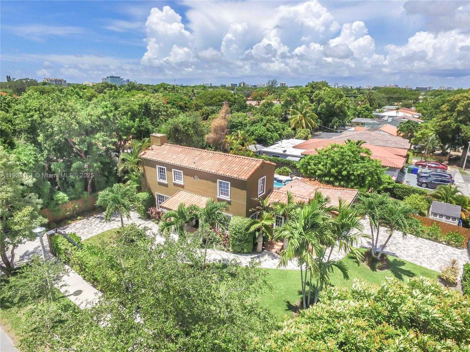 Imagen de Pequeño Objeto