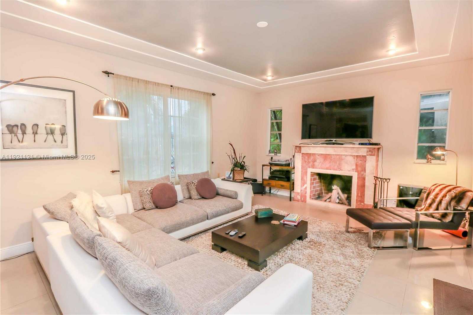 Imagen de Pequeño Objeto