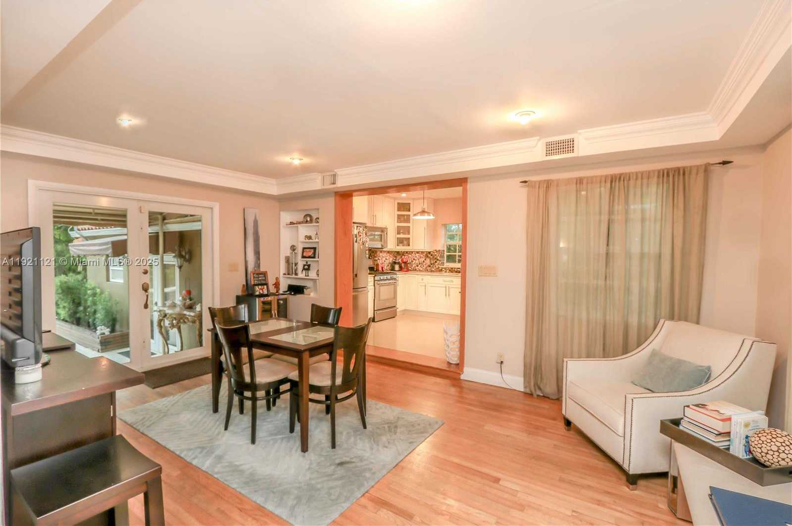 Imagen de Pequeño Objeto