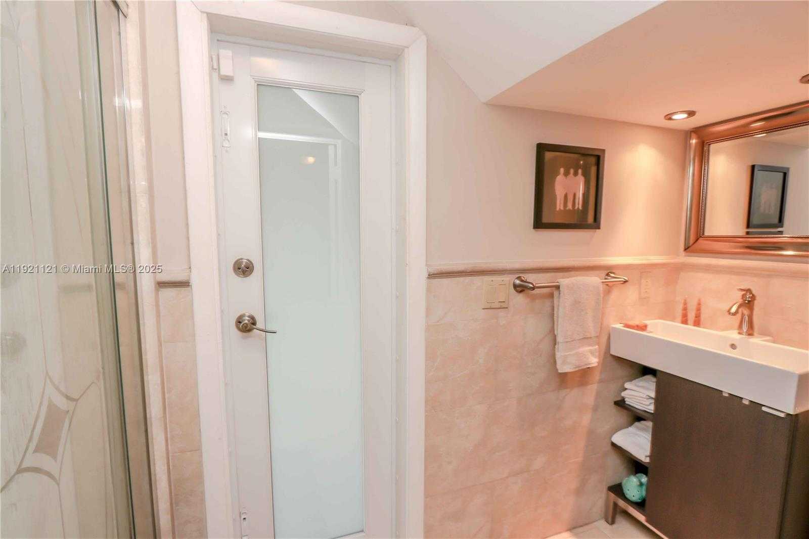 Imagen de Pequeño Objeto