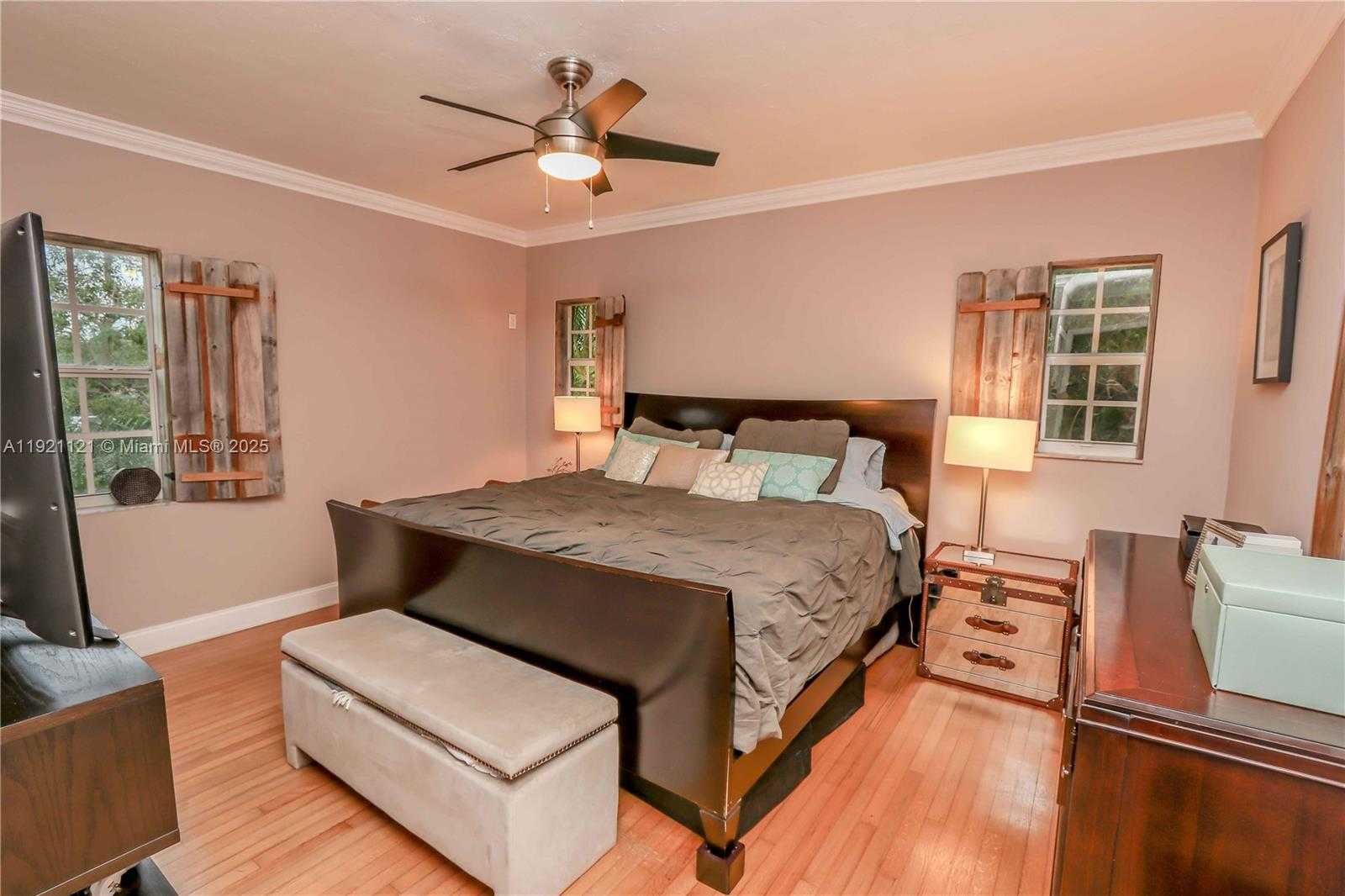 Imagen de Pequeño Objeto