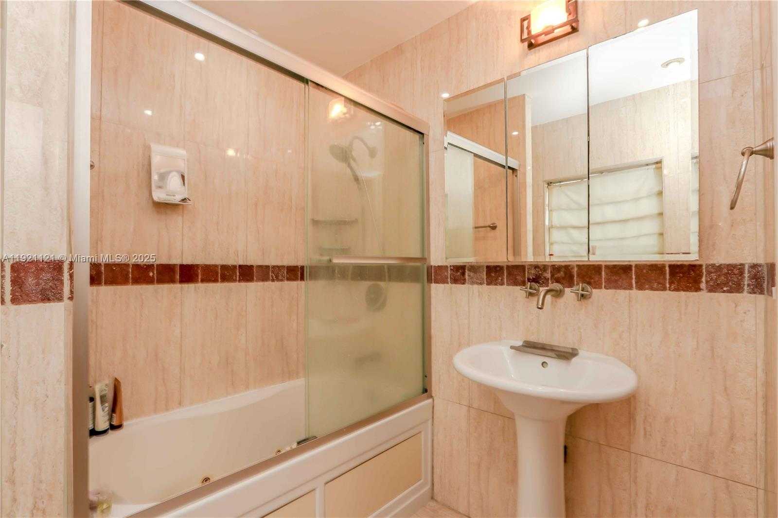 Imagen de Pequeño Objeto