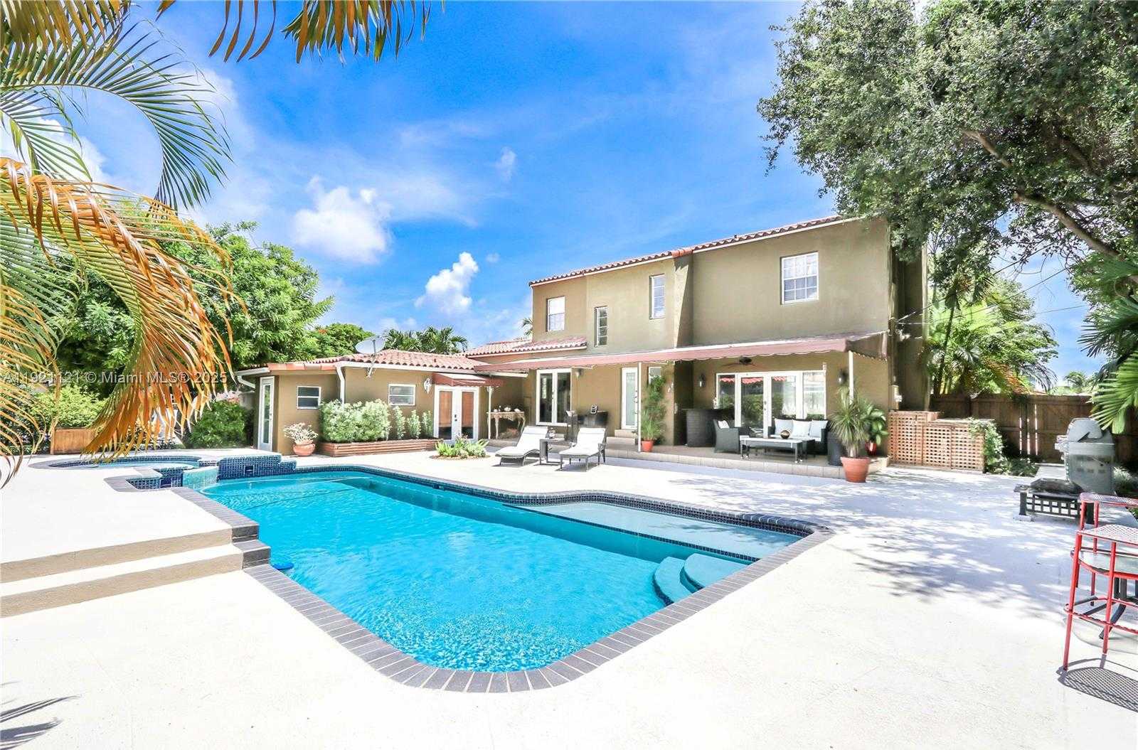 Imagen de Pequeño Objeto