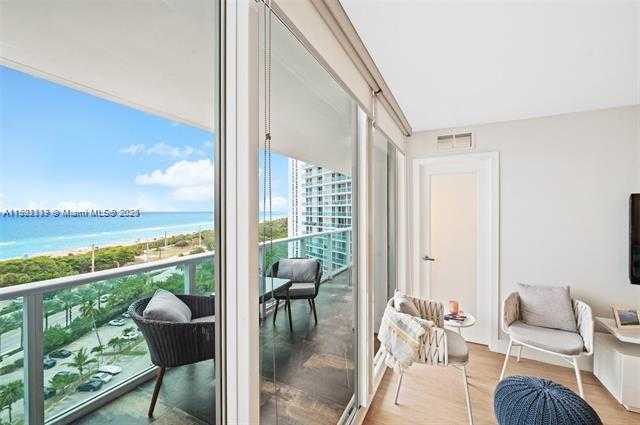 Small Image of 100 BAYVIEW DR #1407, Sunny Isles Beach Number 4