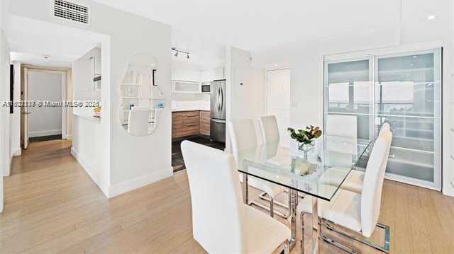 Small Image of 100 BAYVIEW DR #1407, Sunny Isles Beach Number 8
