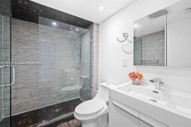Small Image of 100 BAYVIEW DR #1407, Sunny Isles Beach Number 25
