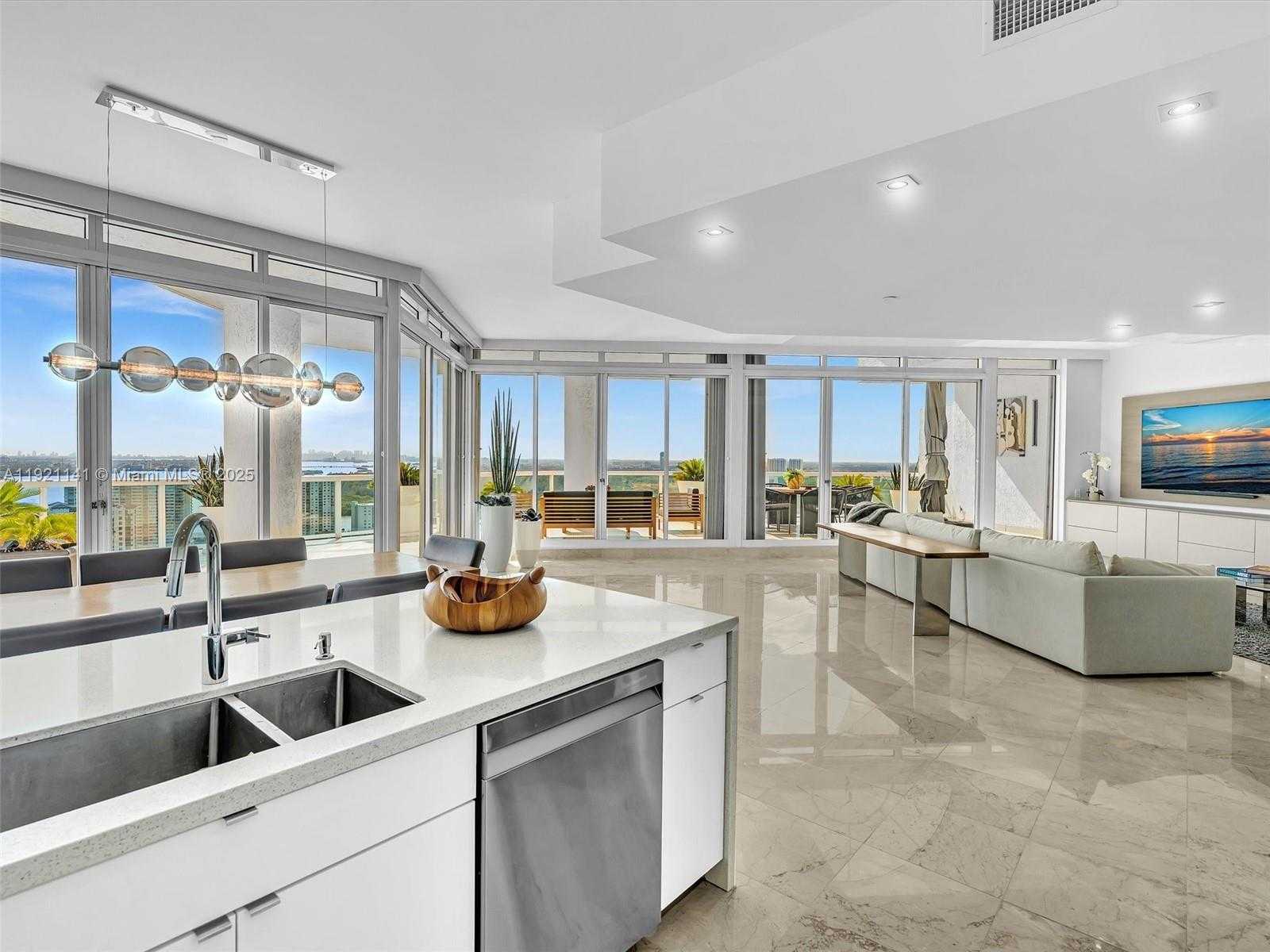 Small Image of 16500 COLLINS AVE #PH54, Sunny Isles Beach Number 14