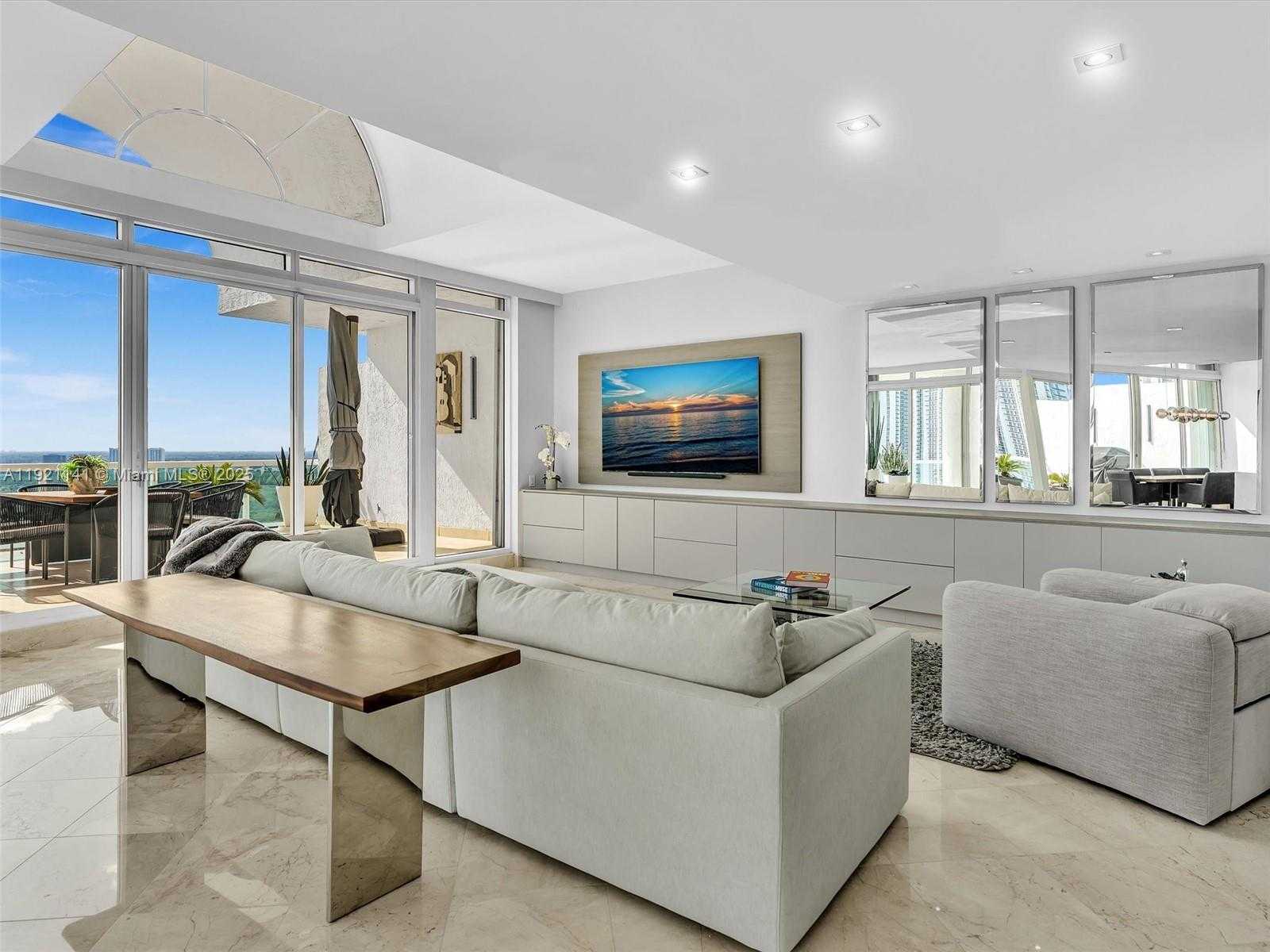 Small Image of 16500 COLLINS AVE #PH54, Sunny Isles Beach Number 22