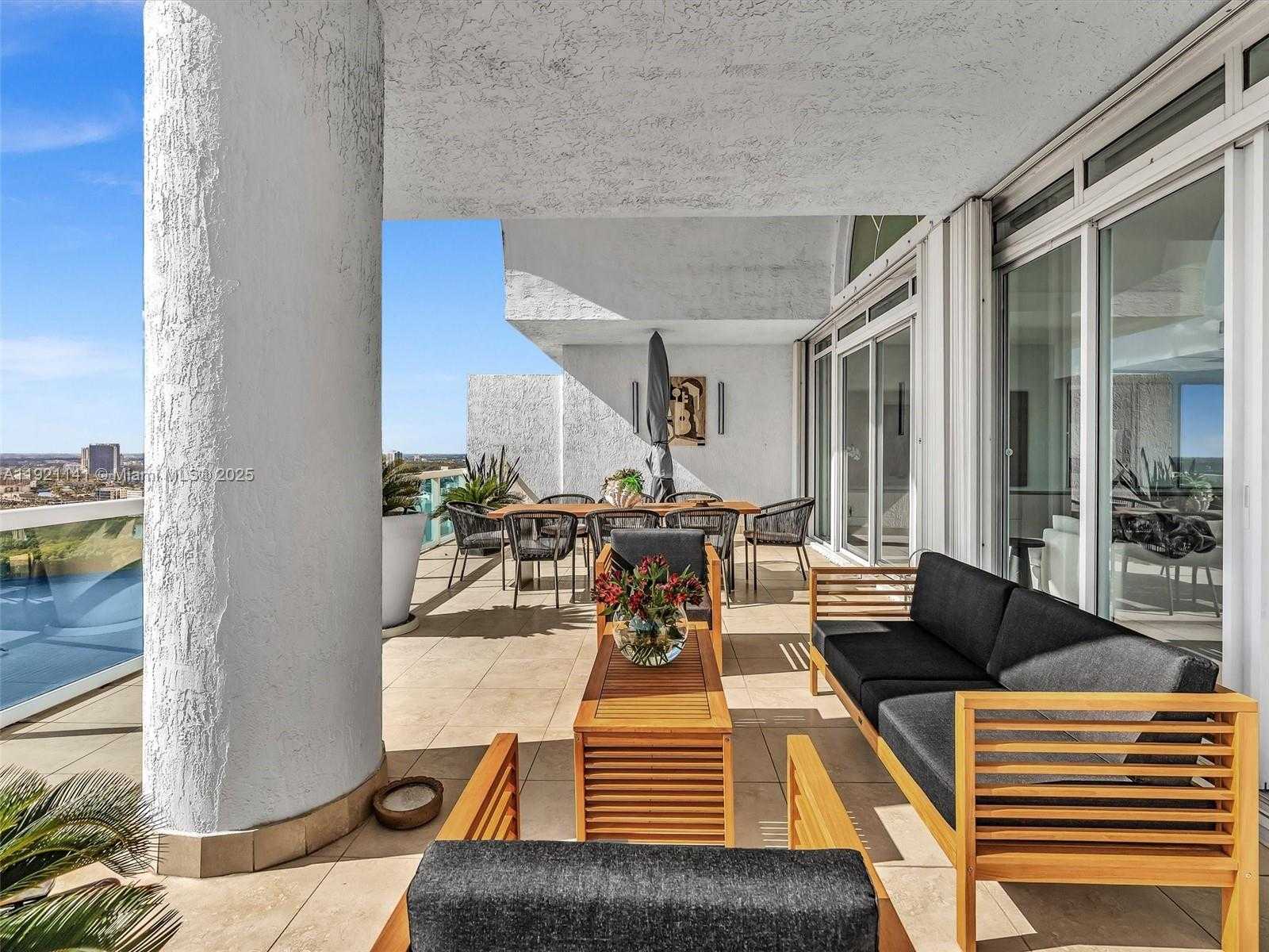 Small Image of 16500 COLLINS AVE #PH54, Sunny Isles Beach Number 26