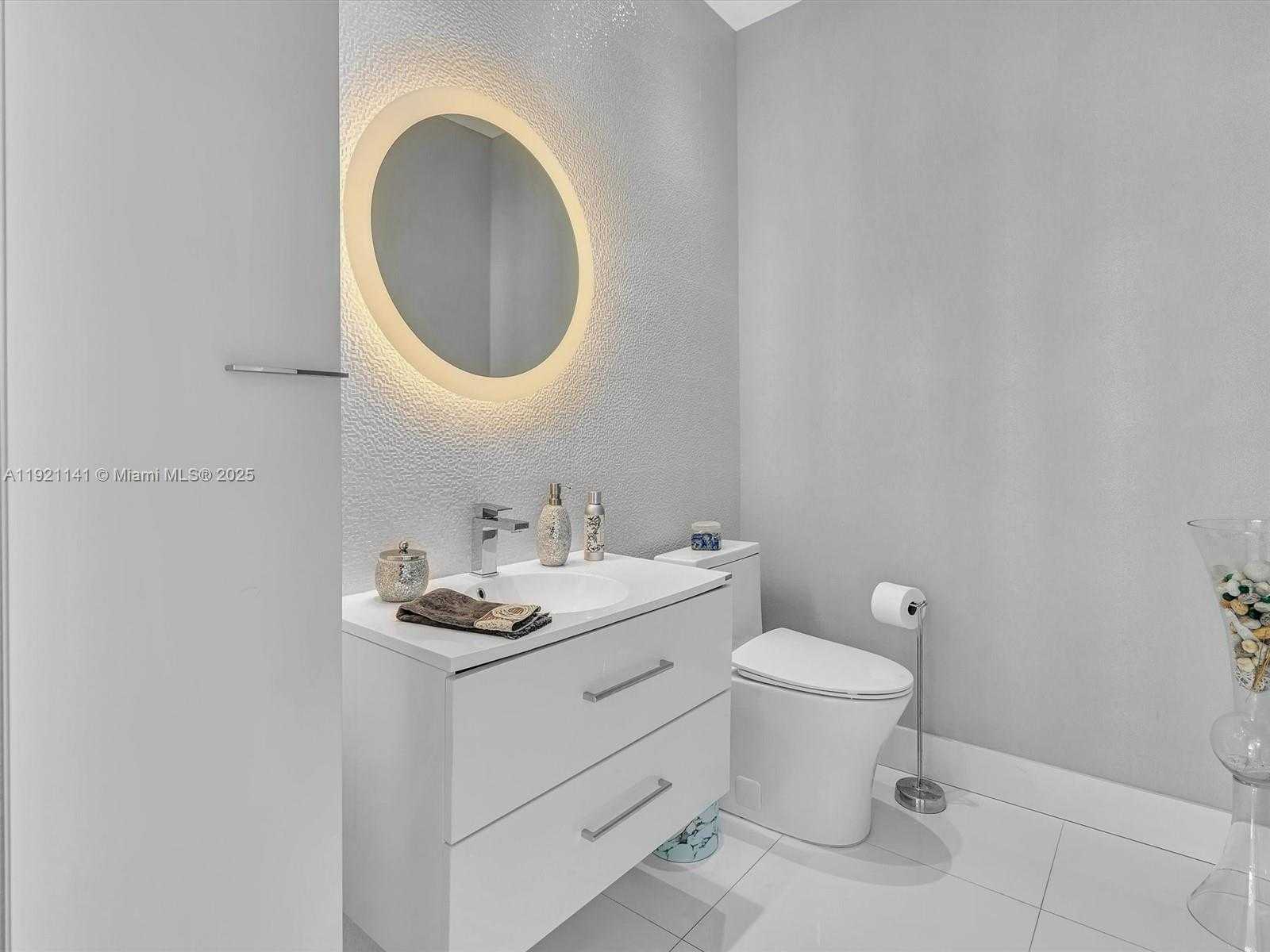 Small Image of 16500 COLLINS AVE #PH54, Sunny Isles Beach Number 41