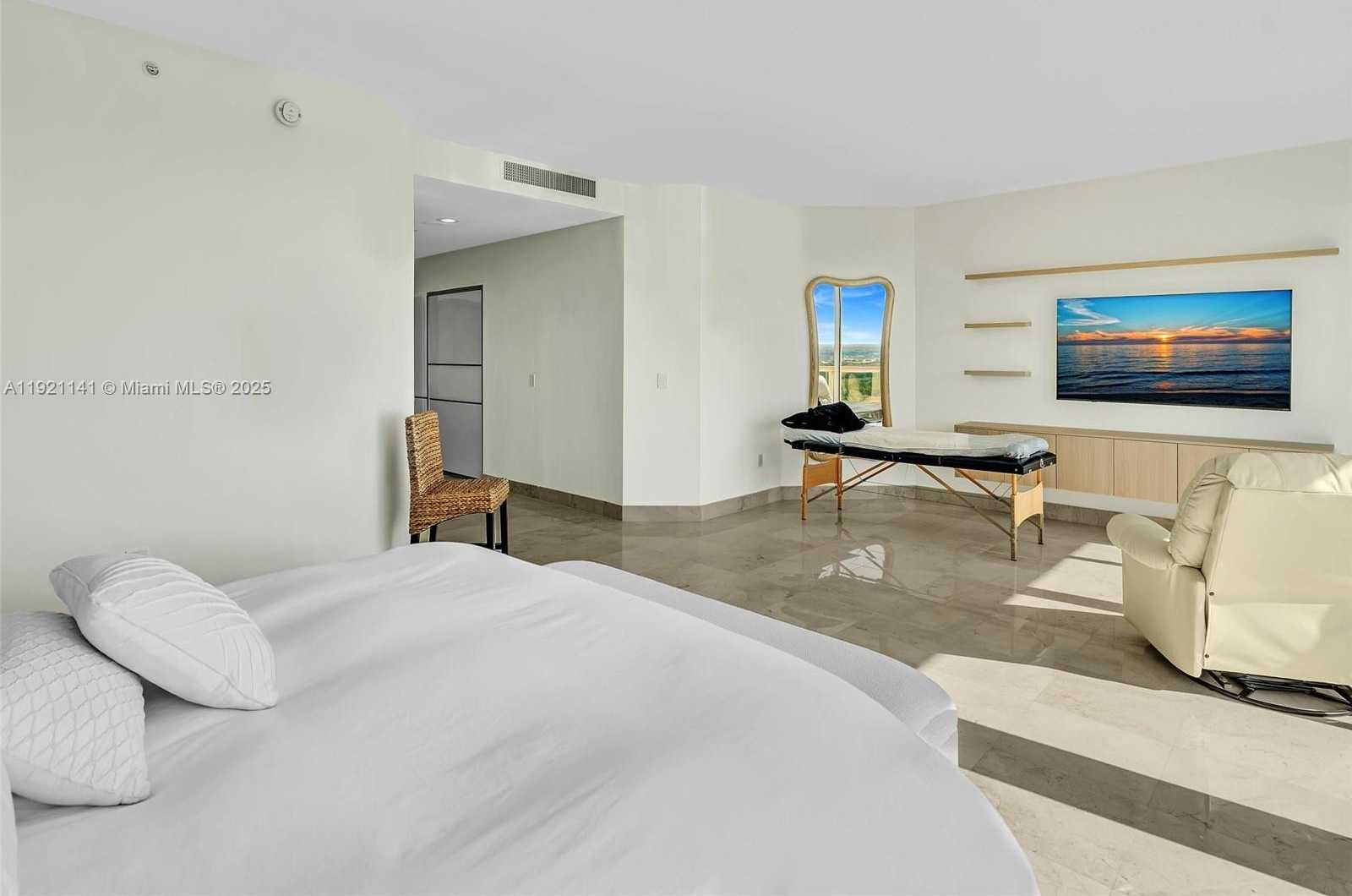 Small Image of 16500 COLLINS AVE #PH54, Sunny Isles Beach Number 50