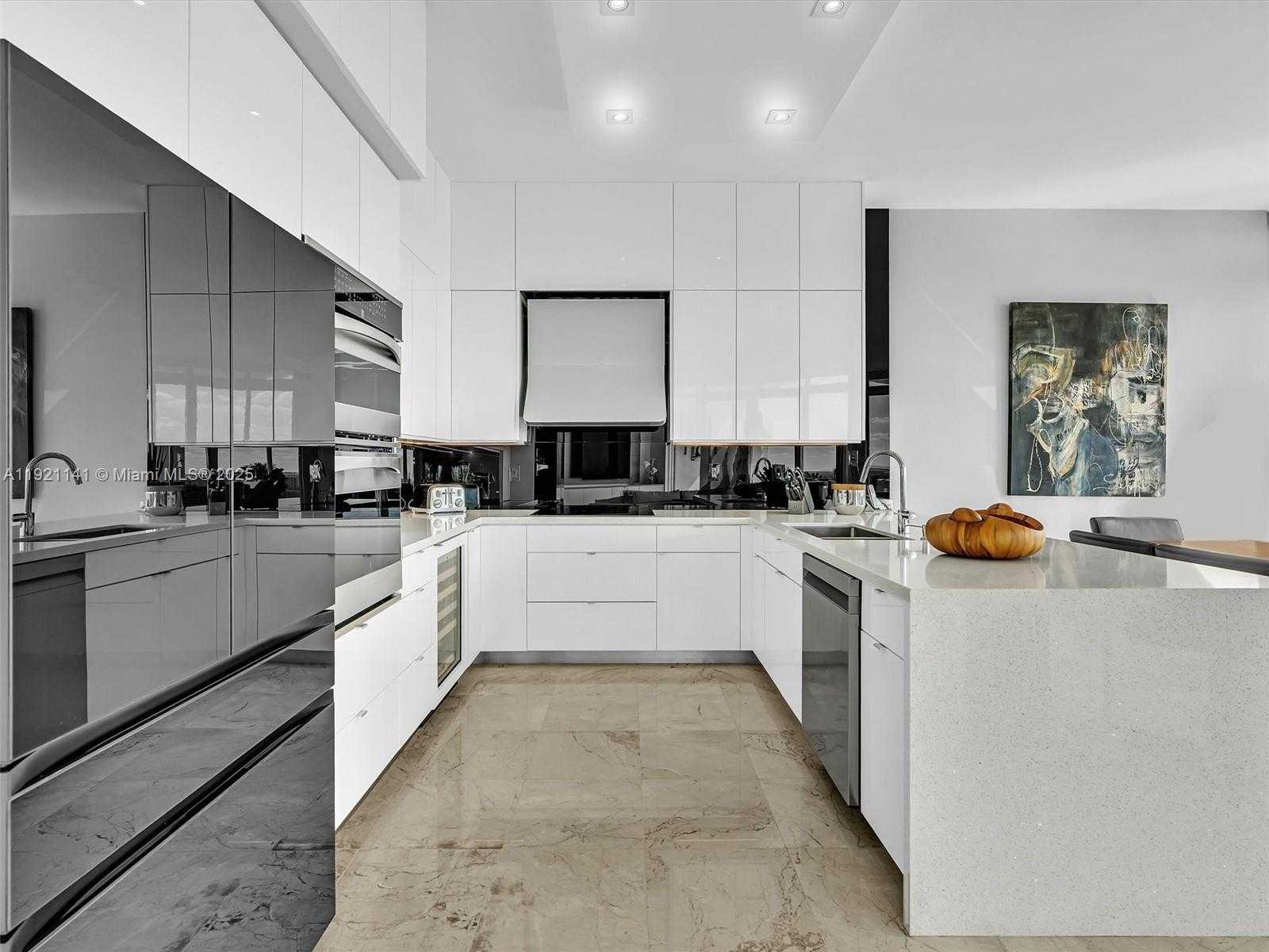 Small Image of 16500 COLLINS AVE #PH54, Sunny Isles Beach Number 7