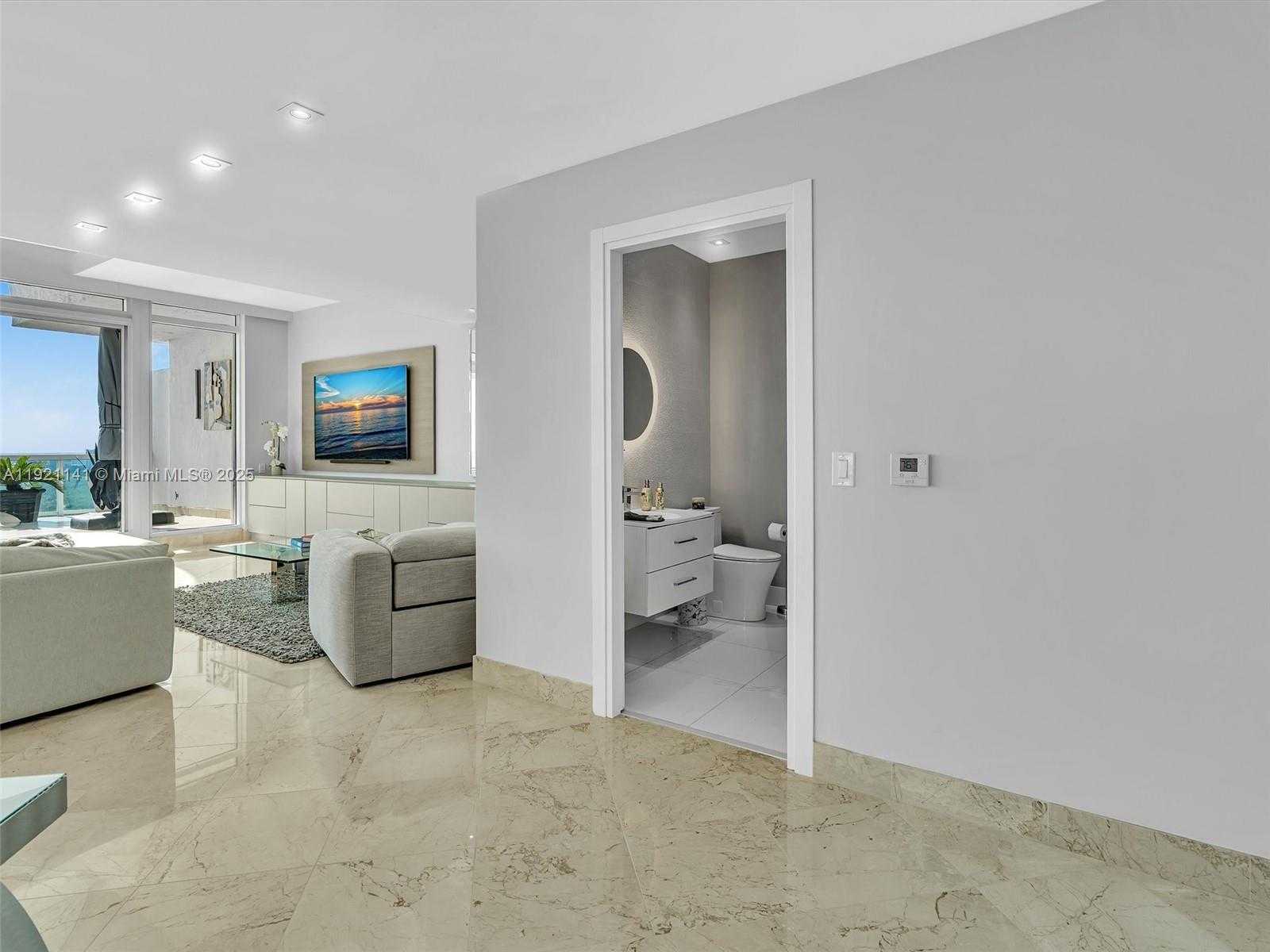 Small Image of 16500 COLLINS AVE #PH54, Sunny Isles Beach Number 81