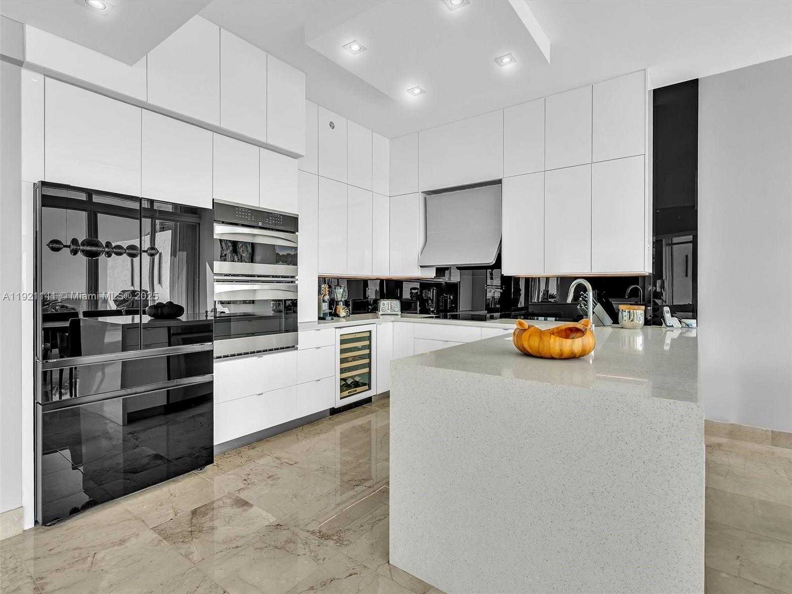 Small Image of 16500 COLLINS AVE #PH54, Sunny Isles Beach Number 9