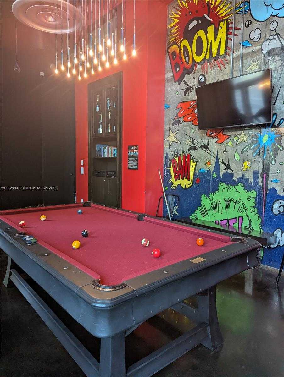 Small Image of 690 SOUTH WEST 1ST CT #1423, Miami Number 13