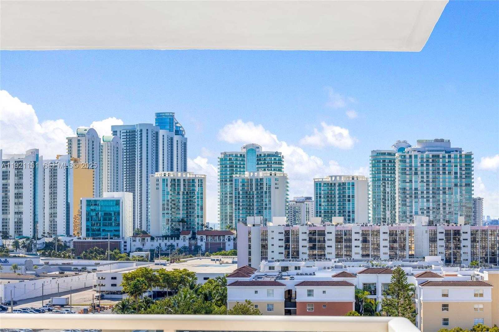 Small Image of 230 174TH ST #1218, Sunny Isles Beach Number 4