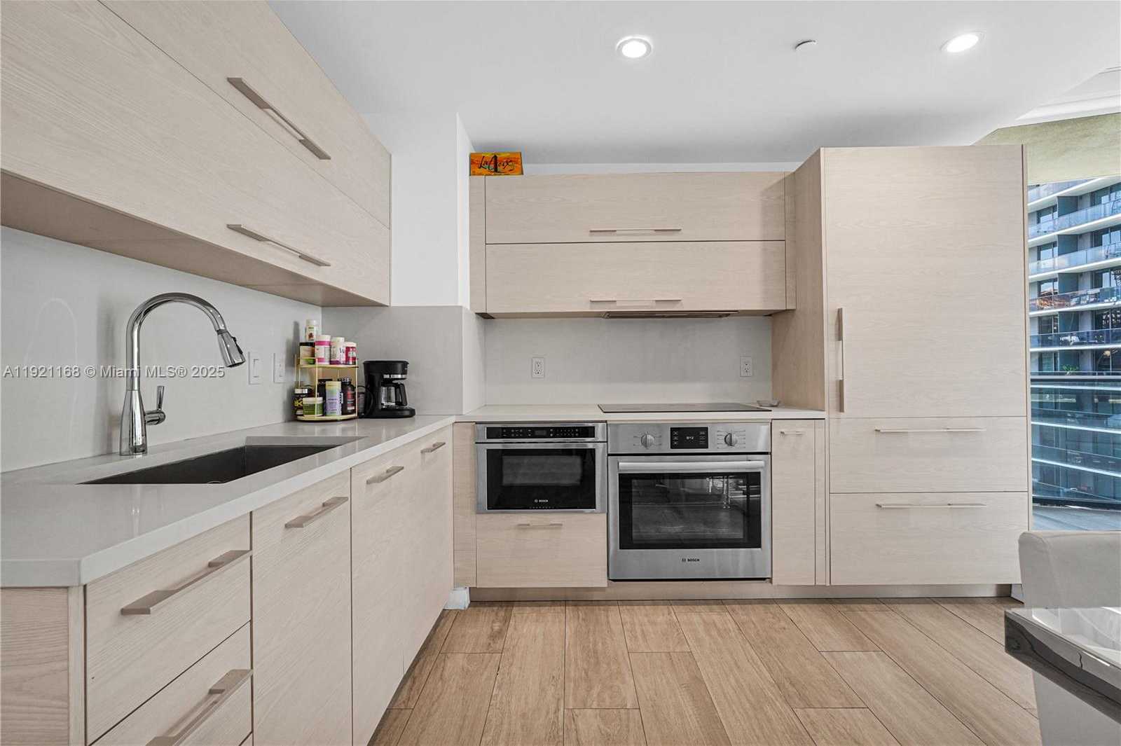 Small Image of 45 SOUTH WEST 9TH ST #2901, Miami Number 4