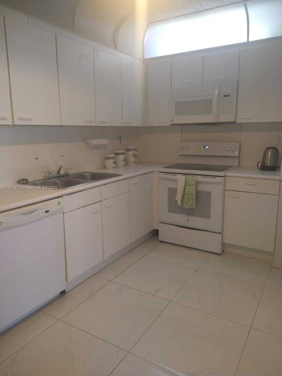 Small Image of 9341 SOUTH EAST COLLINS AVE #303, Surfside Number 6