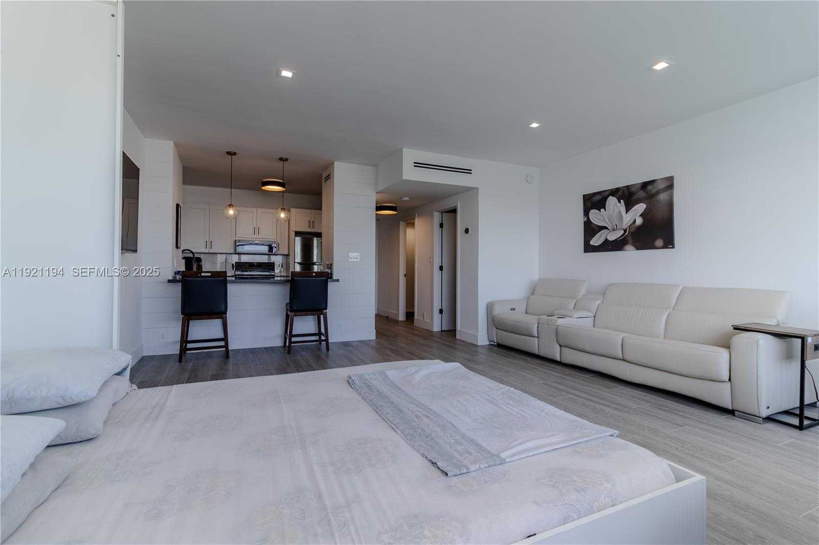 Small Image of 20 EAST ISLAND AVE #1415, Miami Beach Number 14