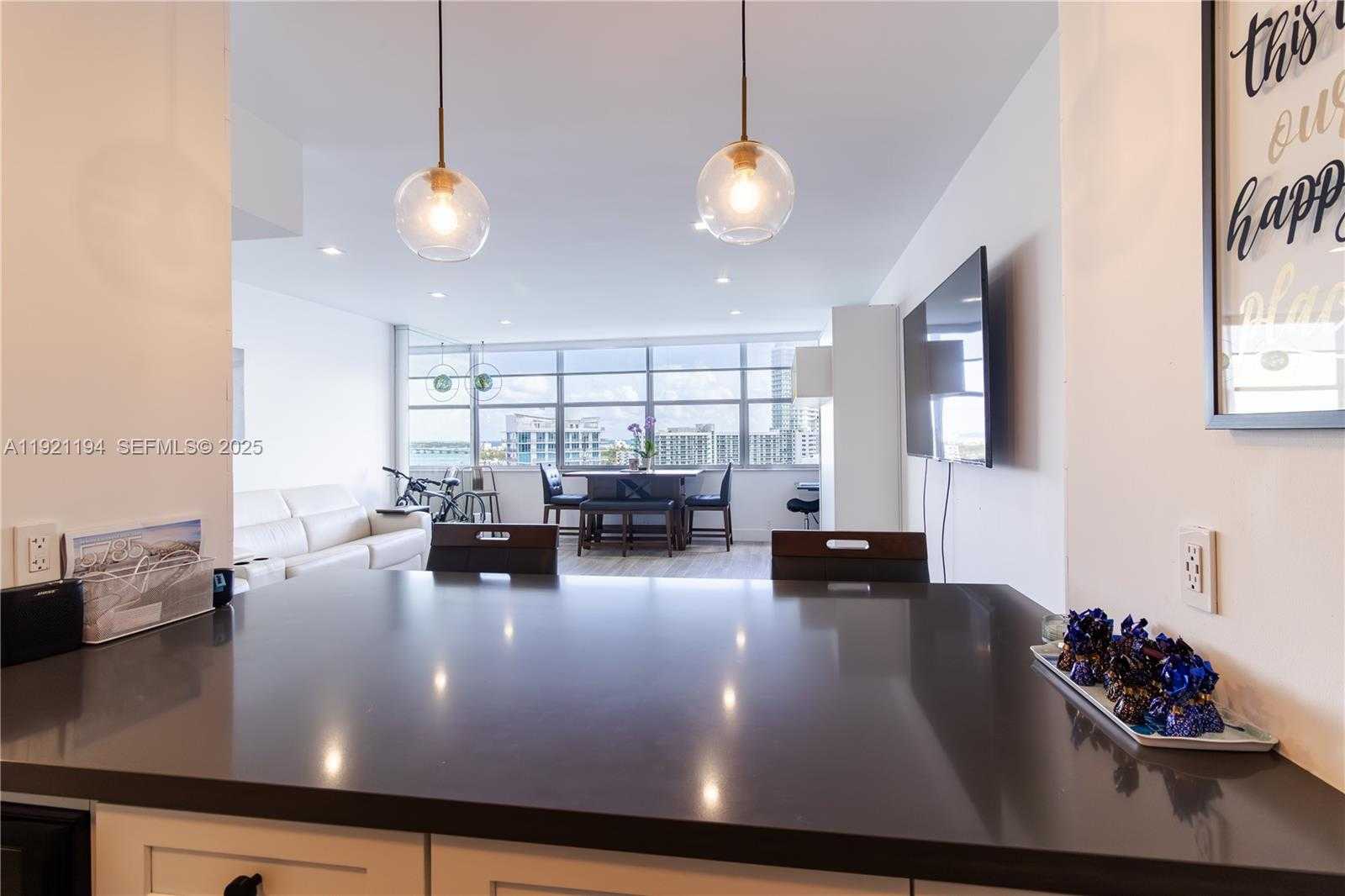 Small Image of 20 EAST ISLAND AVE #1415, Miami Beach Number 19