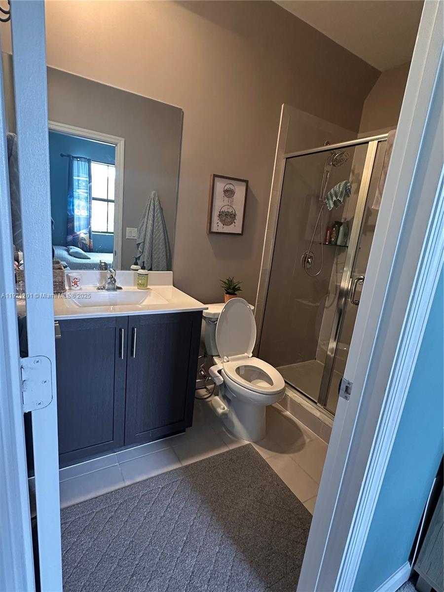 Small Image of Hialeah Number 26