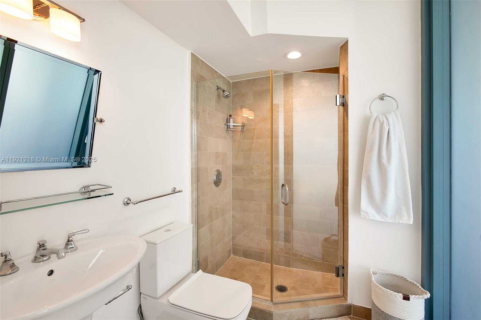 Small Image of 1500 OCEAN DR #1201, Miami Beach Number 23