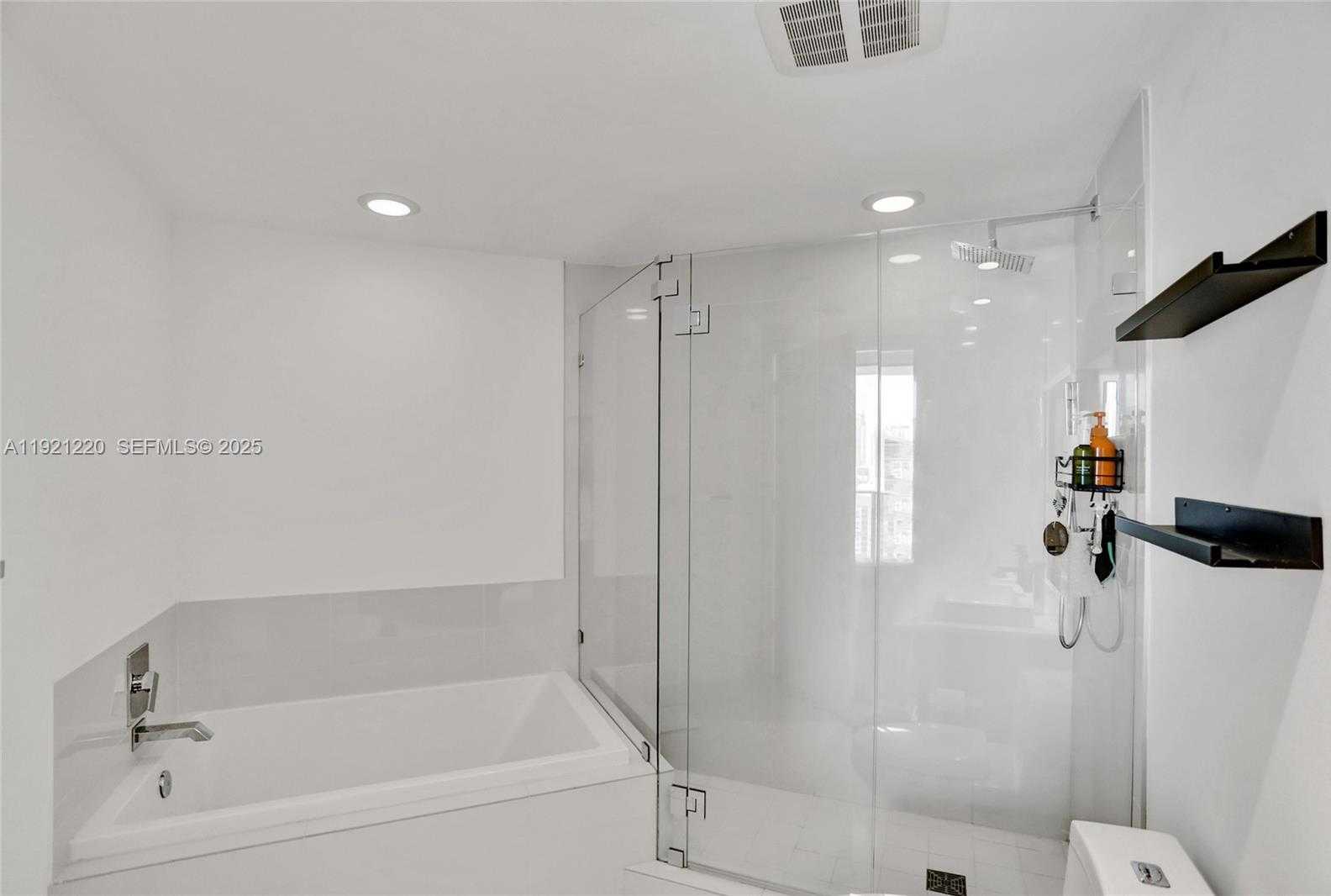 Imagen de Pequeño Objeto