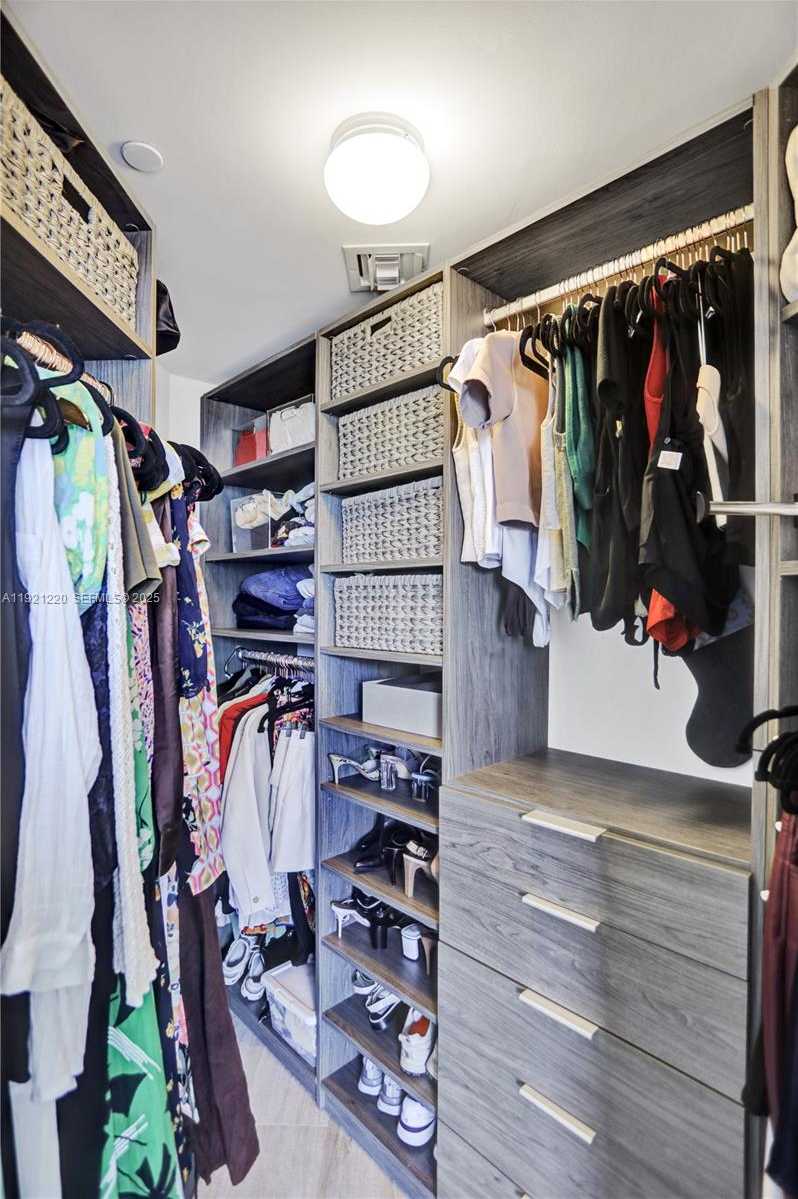 Imagen de Pequeño Objeto