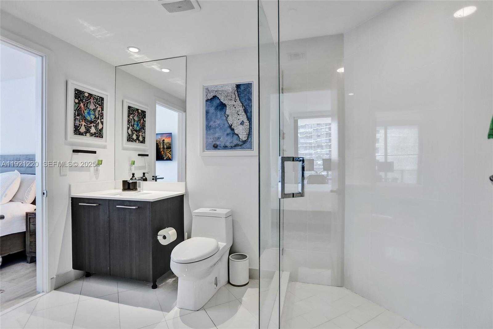 Imagen de Pequeño Objeto