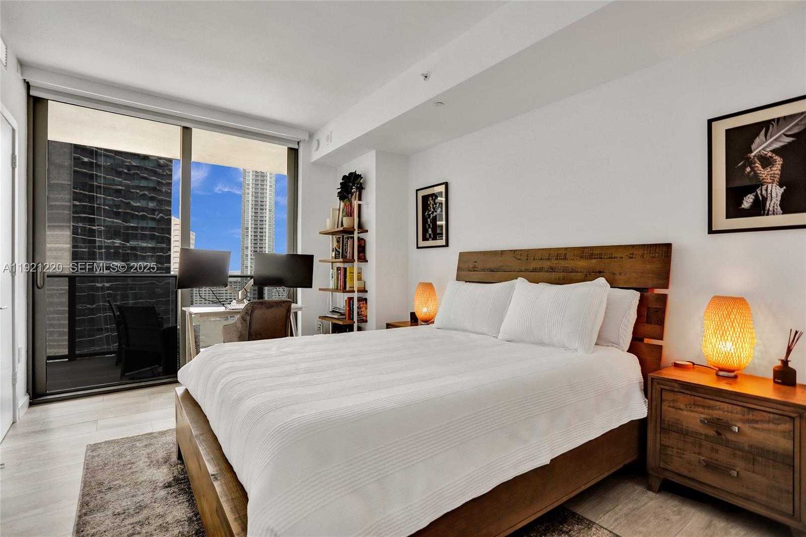 Imagen de Pequeño Objeto