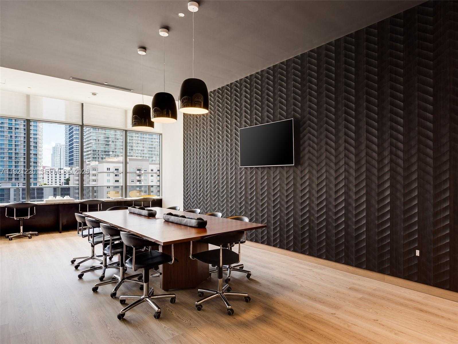 Imagen de Pequeño Objeto