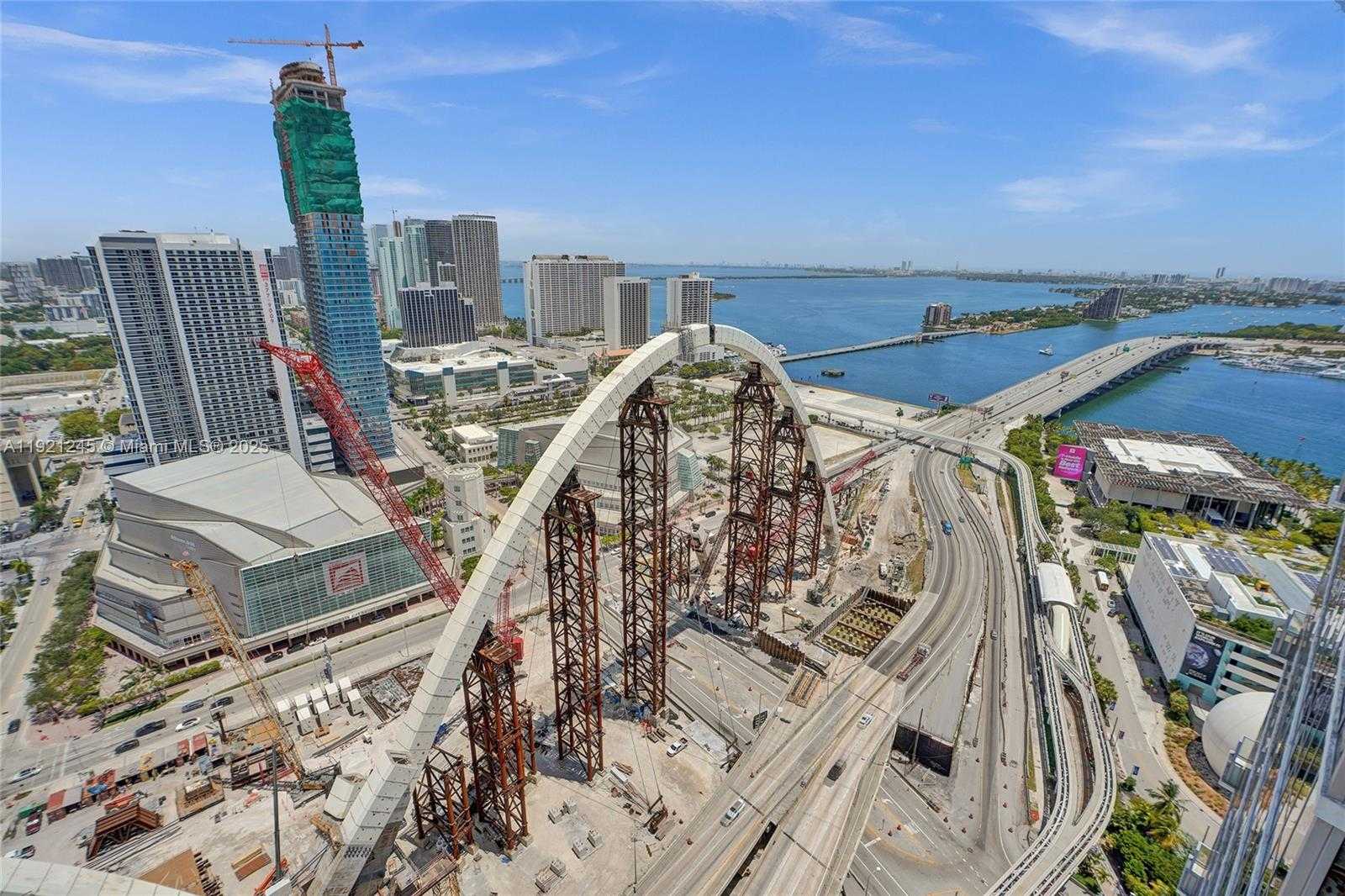 Small Image of 1100 BISCAYNE BLVD #3708, Miami Number 25