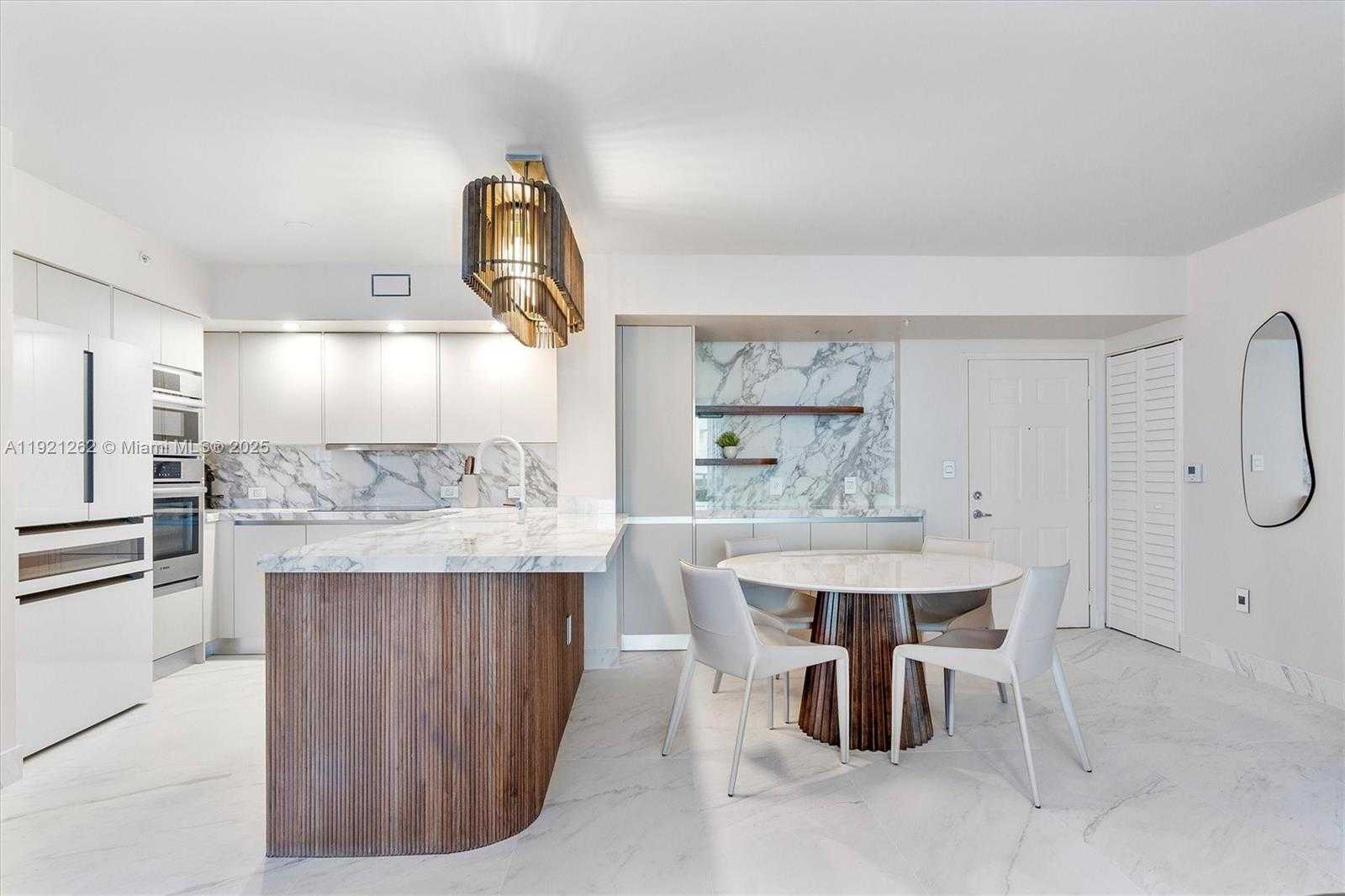 Imagen de Pequeño Objeto