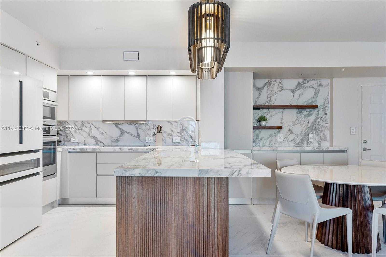 Imagen de Pequeño Objeto