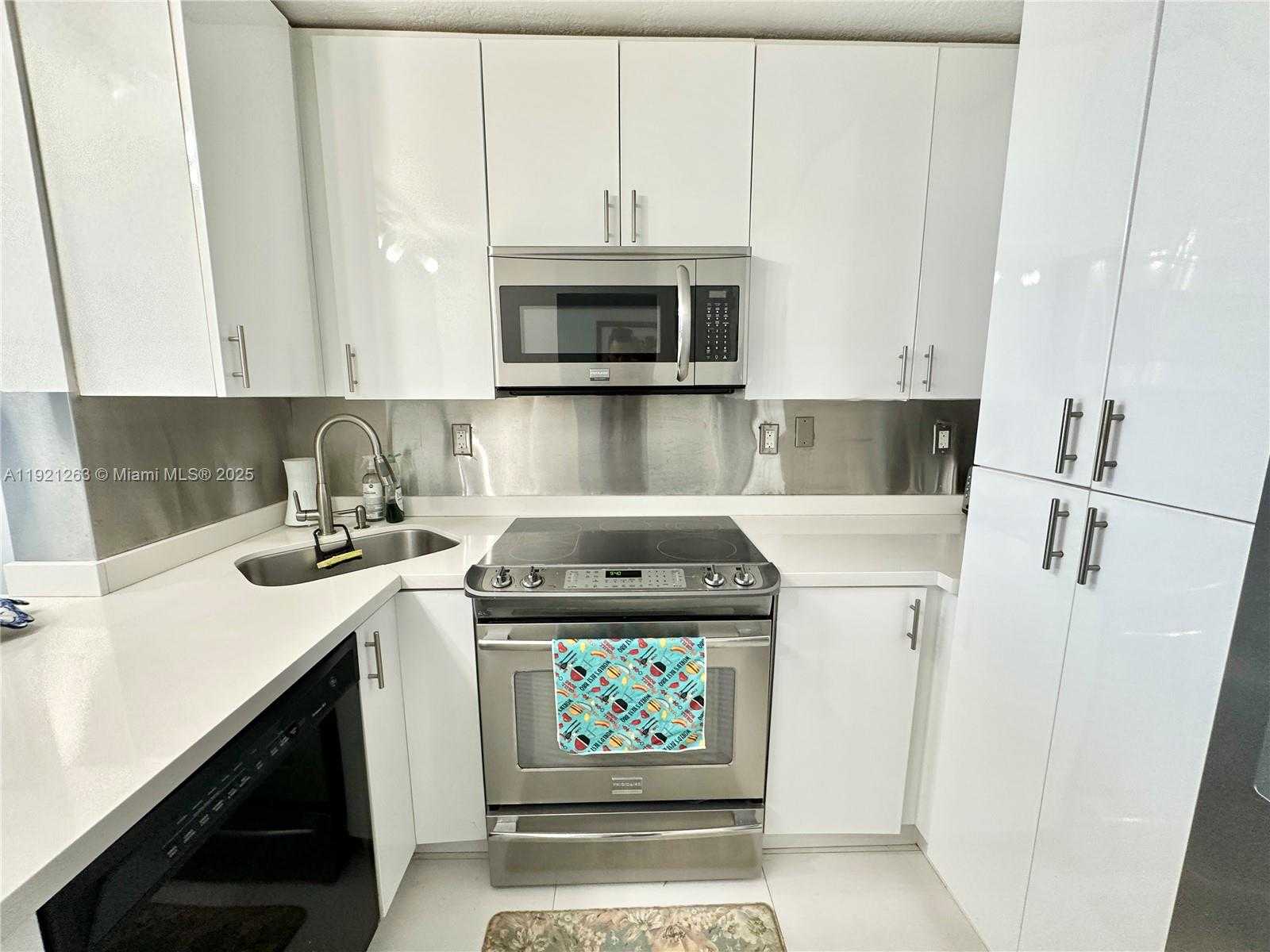 Small Image of 4000 NORTH EAST 170TH ST #605, North Miami Beach Number 12