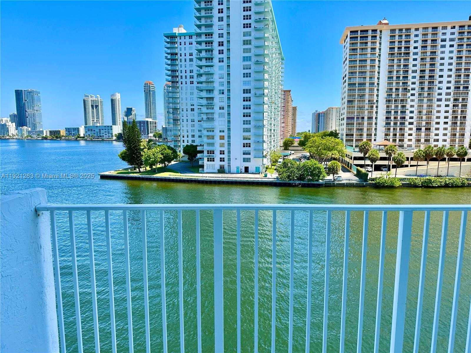 Small Image of 4000 NORTH EAST 170TH ST #605, North Miami Beach Number 17