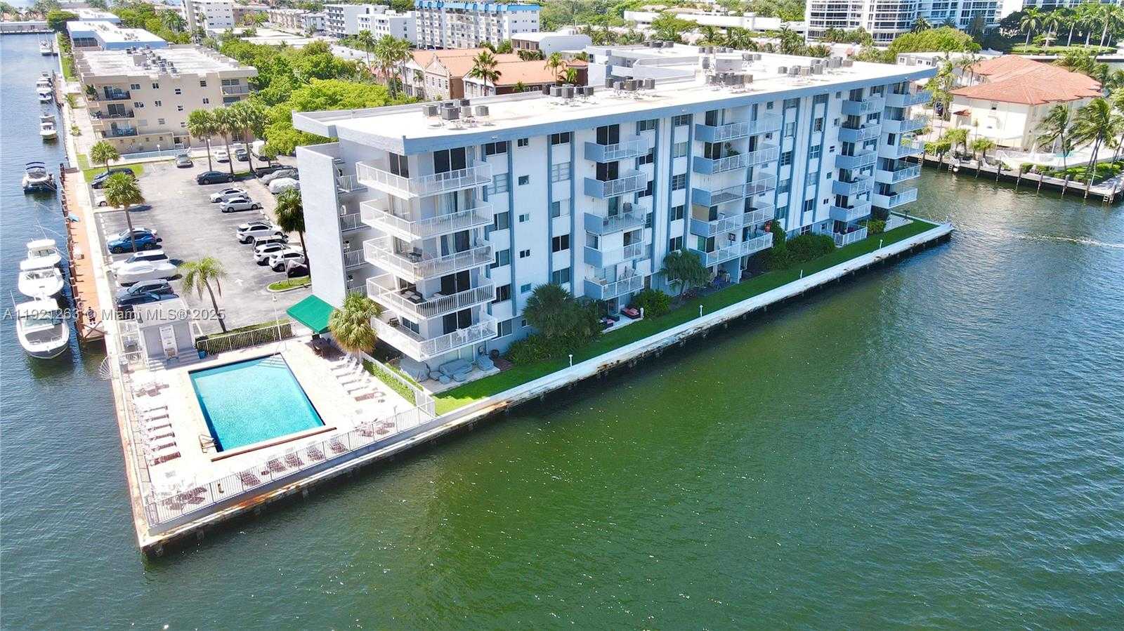 Small Image of 4000 NORTH EAST 170TH ST #605, North Miami Beach Number 3