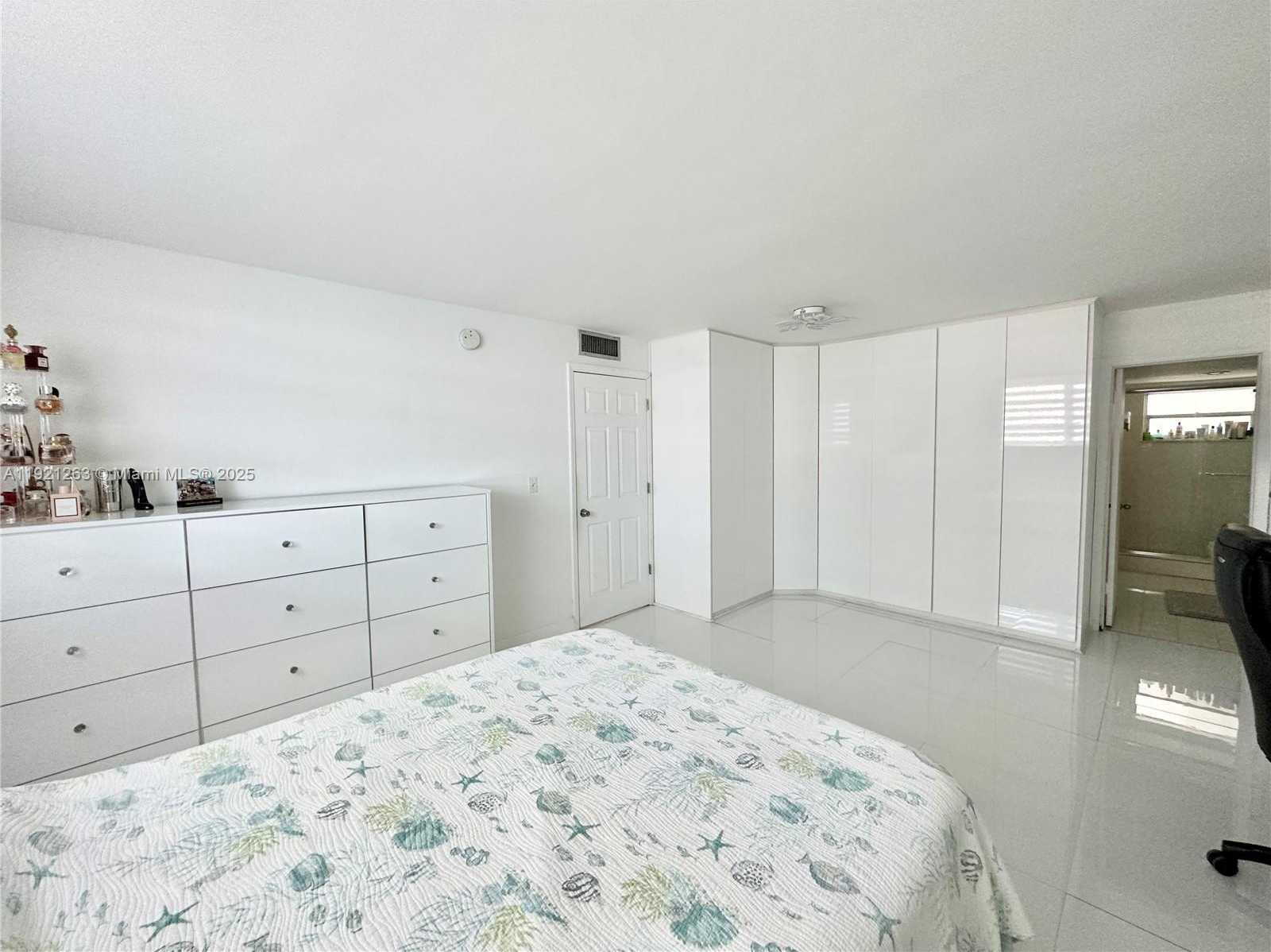 Small Image of 4000 NORTH EAST 170TH ST #605, North Miami Beach Number 39