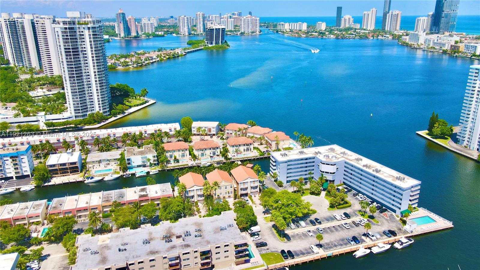 Small Image of 4000 NORTH EAST 170TH ST #605, North Miami Beach Number 5